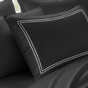 Funda de almohada Royal Anthracite ambiente dormitorio hotel