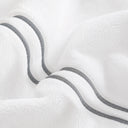 Toalla Ducha 70x140 cm Blanca con Franja Gris · Due Borde