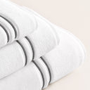 Juego de Toallas Blanco con Franja Gris · Due Borde