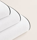 Juego de Toallas Blanco con Franja Negra · Embrodery