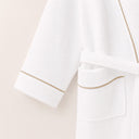 Albornoz de Baño con Bordado Dorado · Embrodery