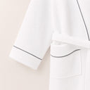 Albornoz de Baño con Bordado Gris · Embrodery